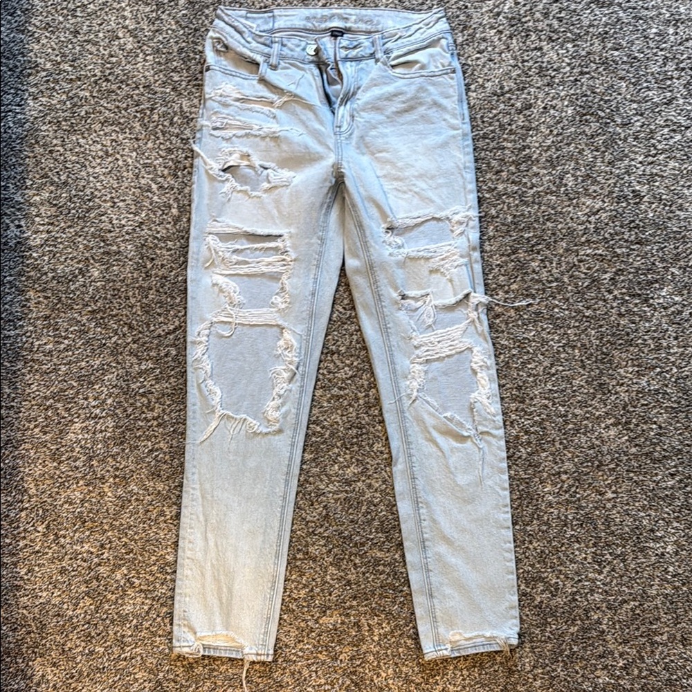 AE strigid ripped mom jean.